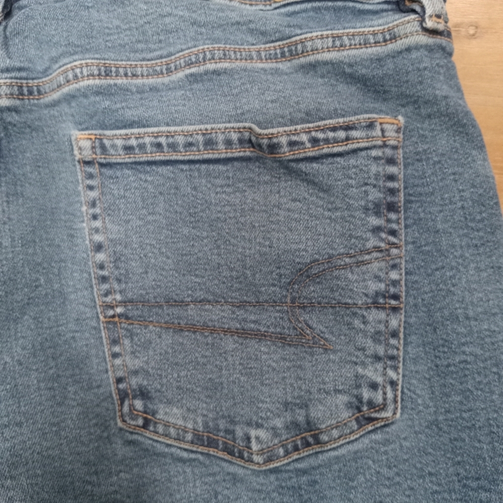 American Eagle 90s Straight Stretch Jeans EUC Medium Blue - Picture 7 of 7